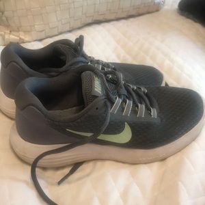 Nike Lunaconverge Running Shoes